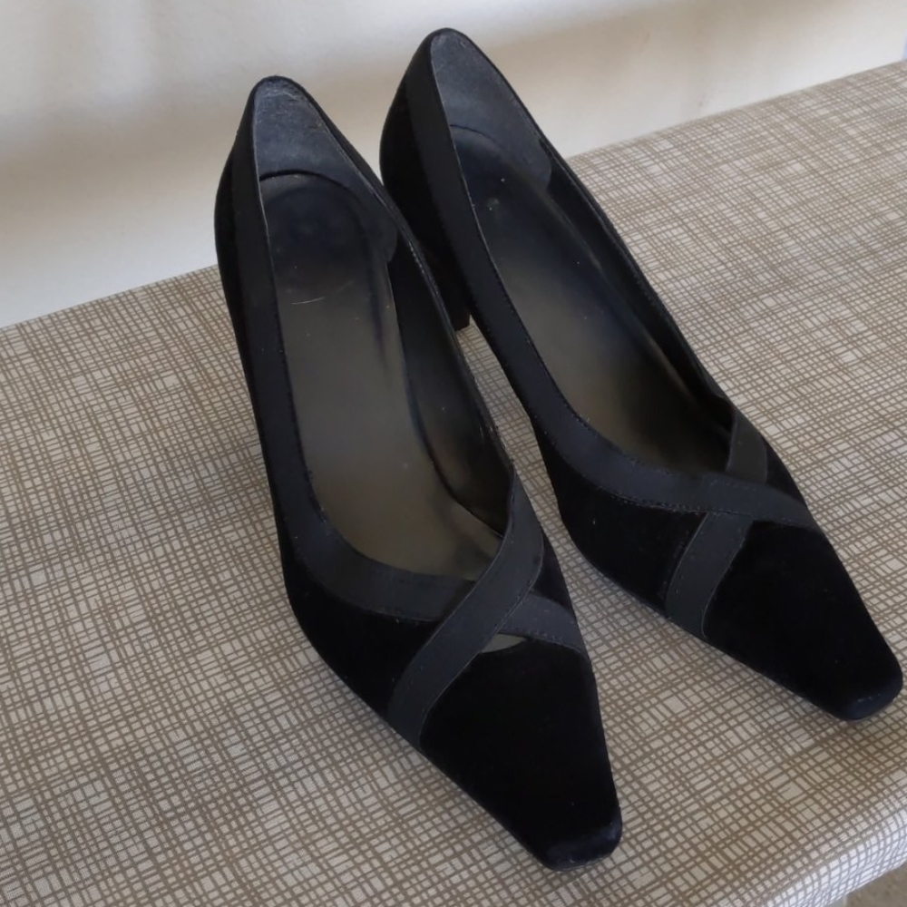 Stuart Weitzman Pumps